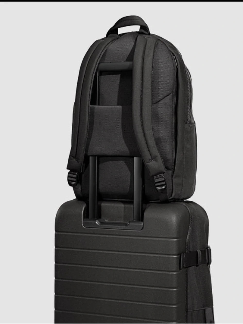 Away F.A.R Active Backpack 26L in Black Weather Resistant - Unisex
